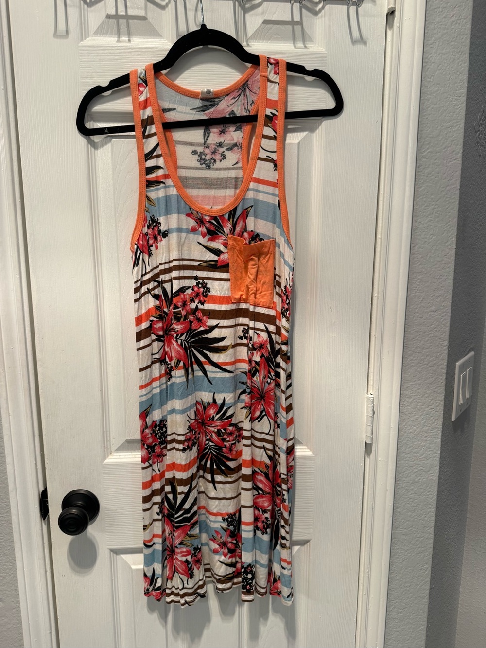 πΊπ΄π Tropical Floral Racerback Dress Resort Dress | Size M | Beach Vacation - Picture 2 of 5